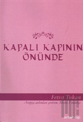 Kapalı Kapının Önünde | Kitap Ambarı